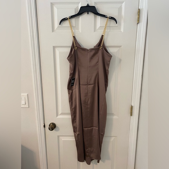 Mauve Express Dress with chain straps - Picture 3 of 7